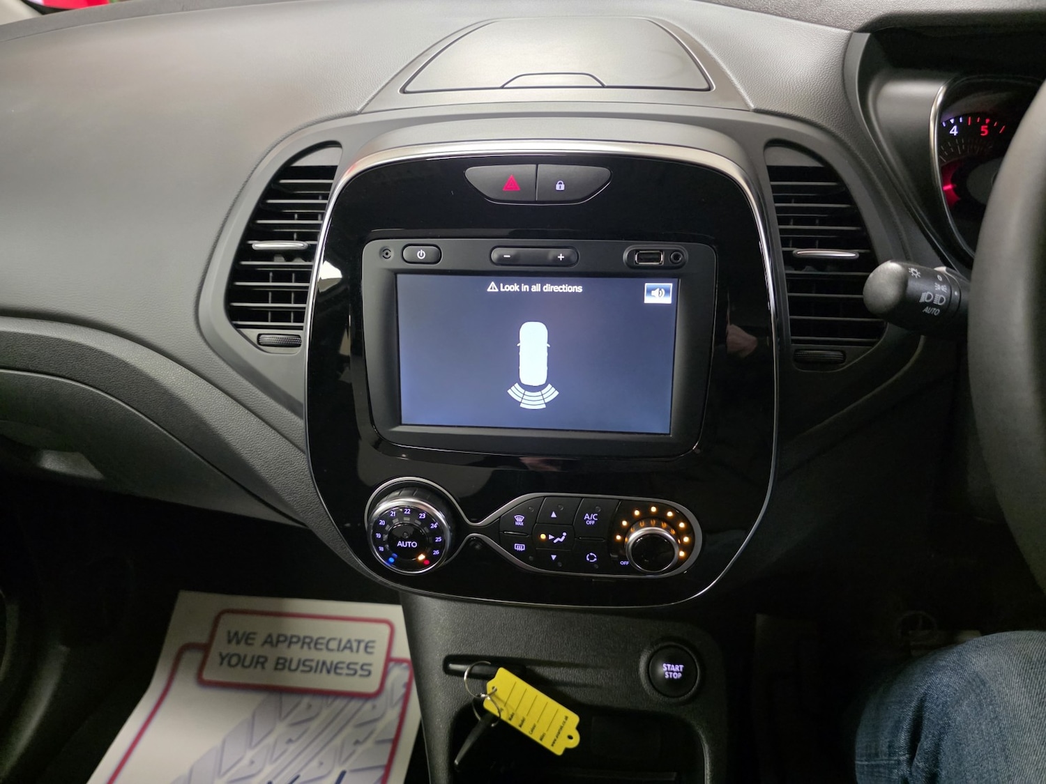 Used Renault Captur 2019 for sale - 76924396: Photo 15