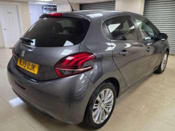 Used Peugeot 208 2019 for sale - 74932252: Photo