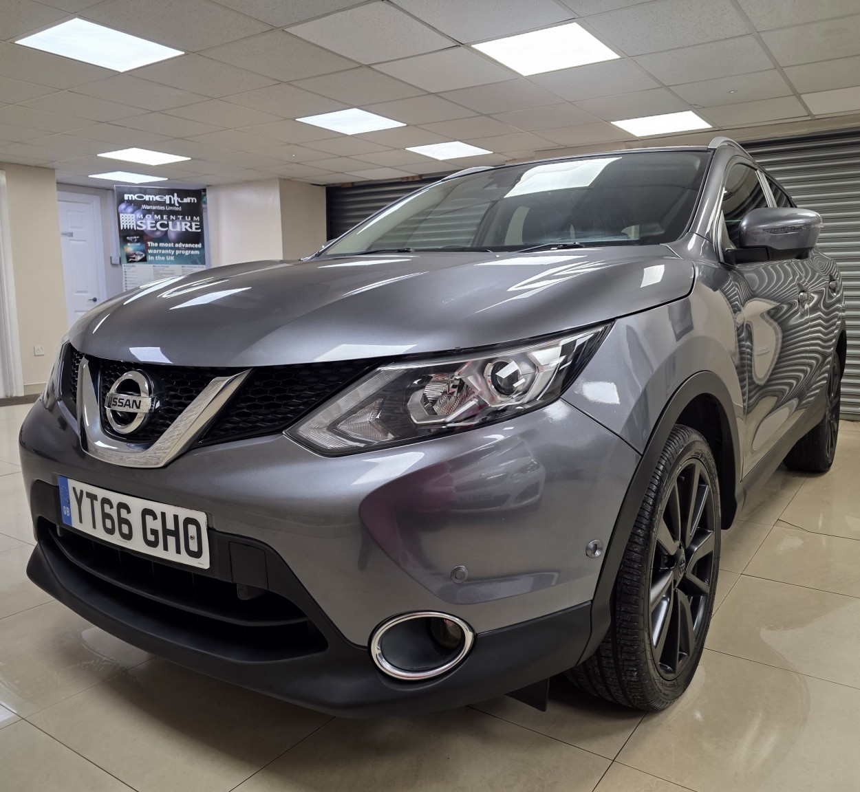 Used Nissan Qashqai 2016 for sale - 76979525: Photo 2