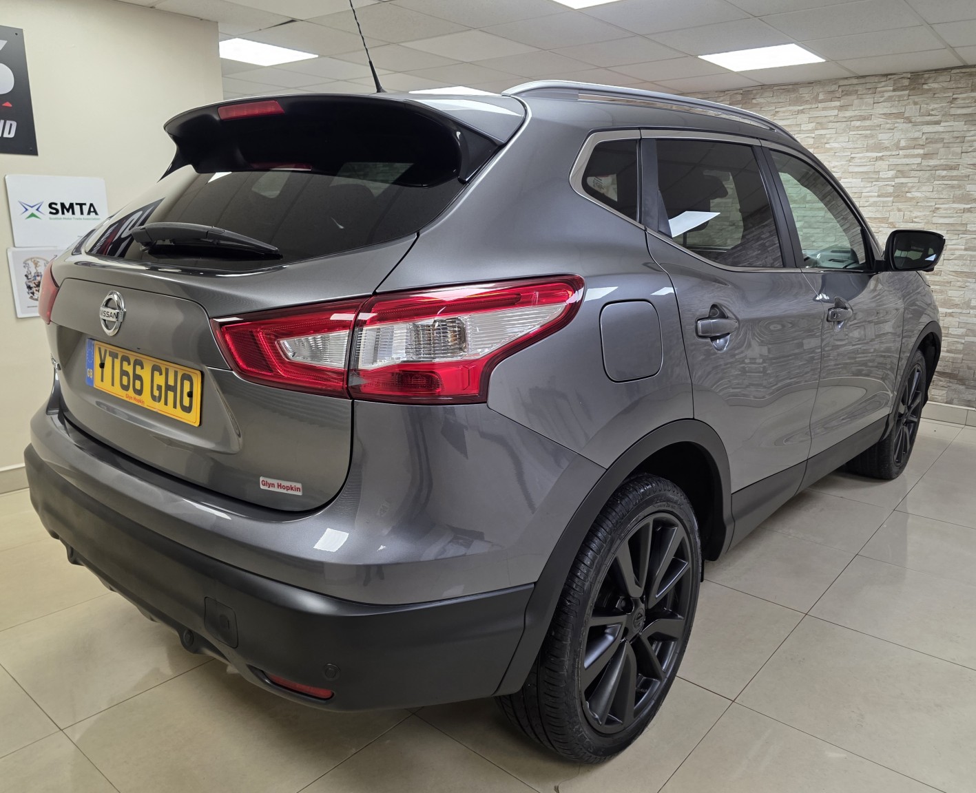 Used Nissan Qashqai 2016 for sale - 76979525: Photo 3