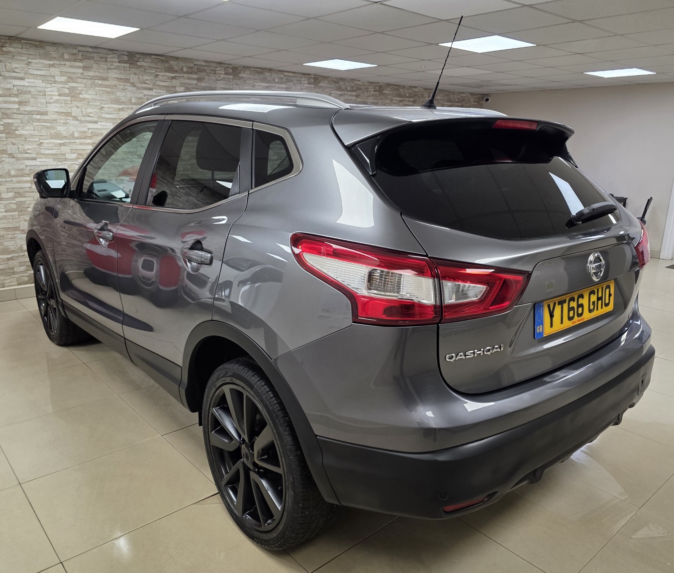 Used Nissan Qashqai 2016 for sale - 76979525: Photo 4