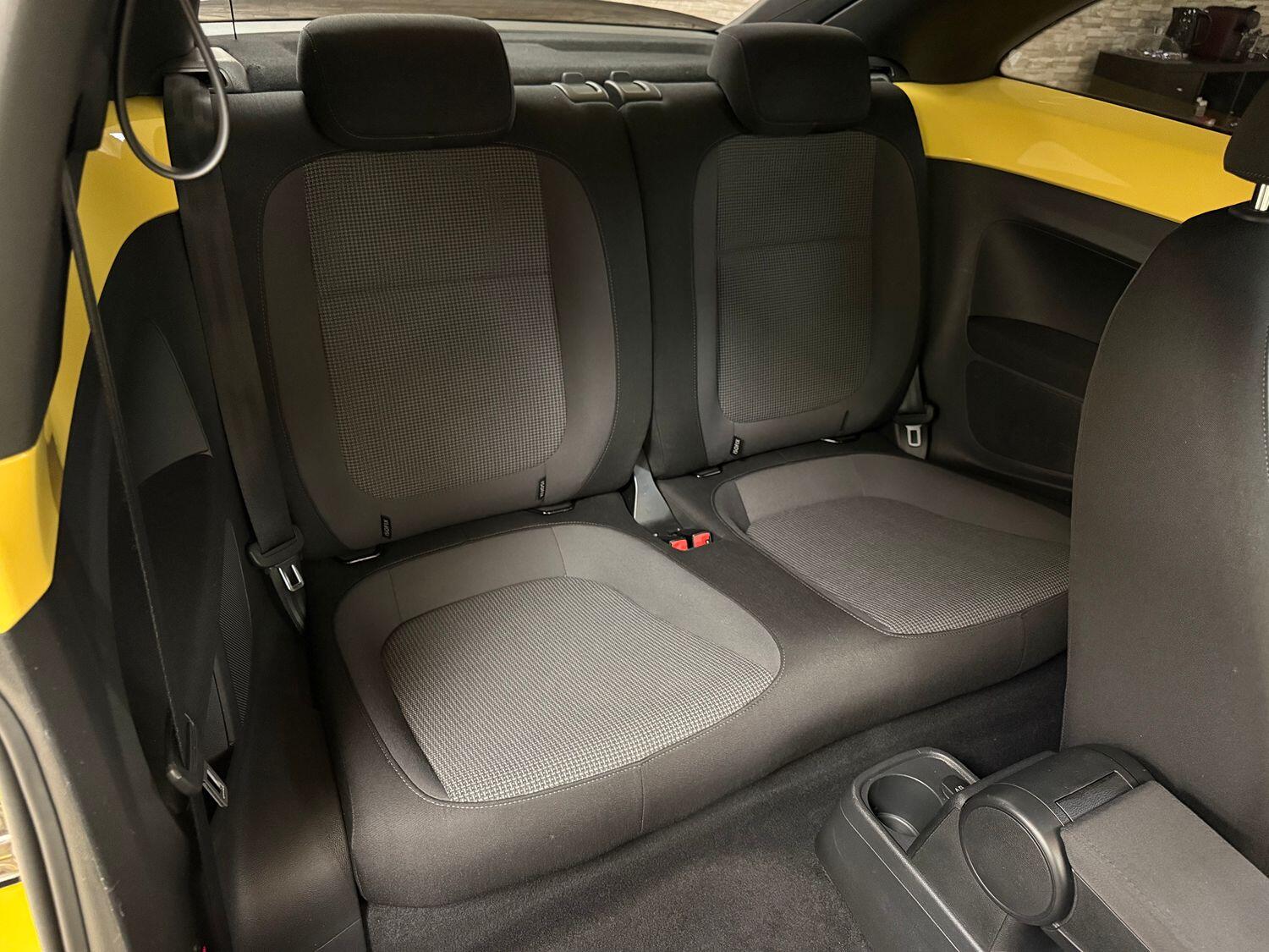 Used Volkswagen Beetle 2014 for sale - 76430963: Photo 8