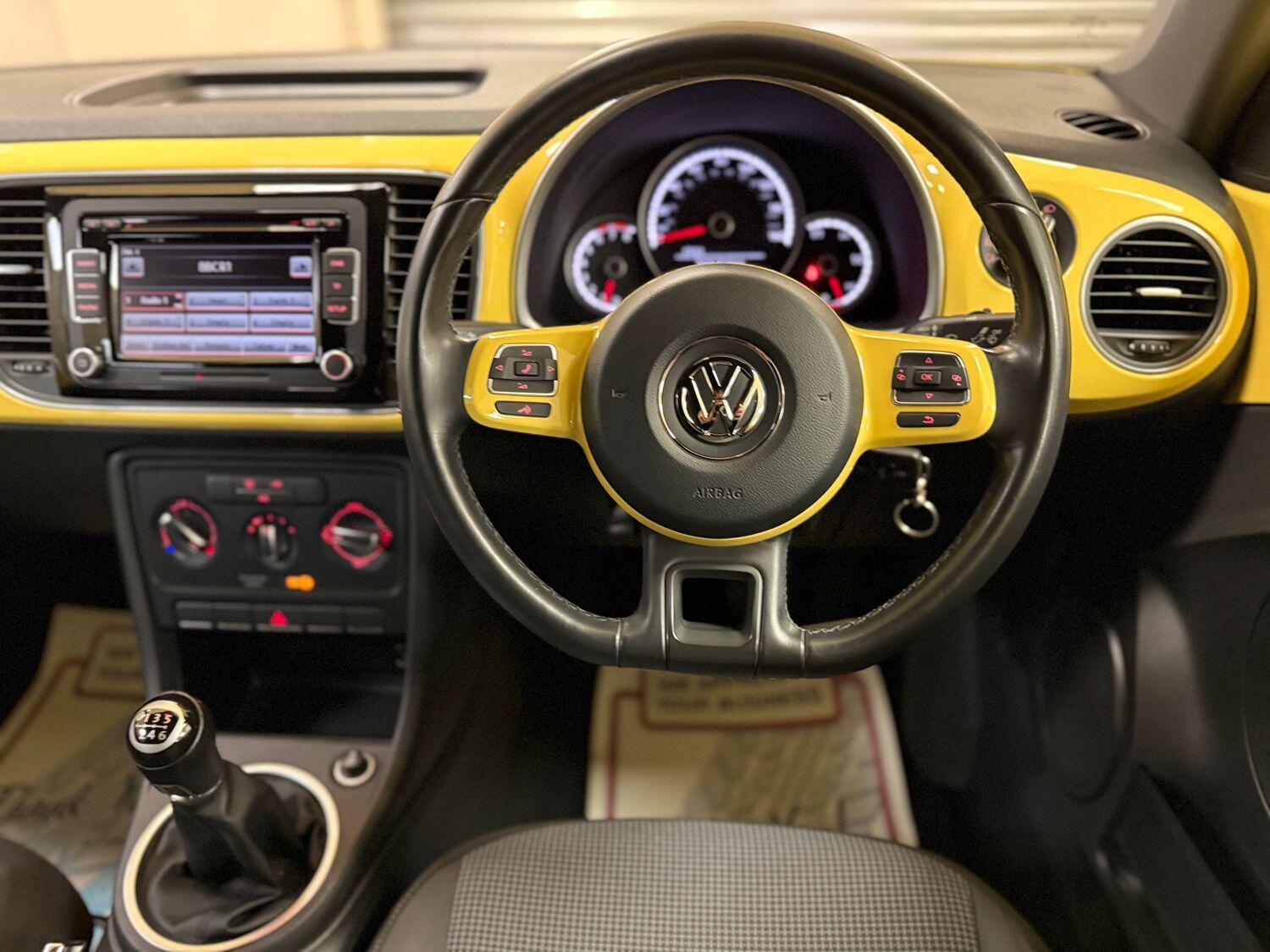 Used Volkswagen Beetle 2014 for sale - 76430963: Photo 9