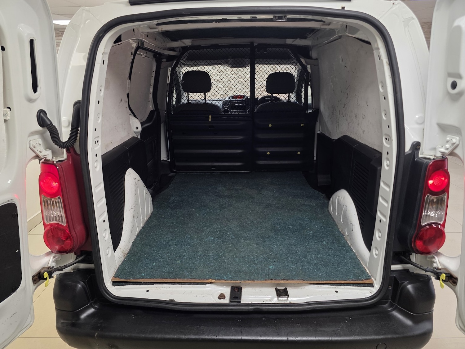 Used Peugeot Partner 2012 for sale - 77357416: Photo 12