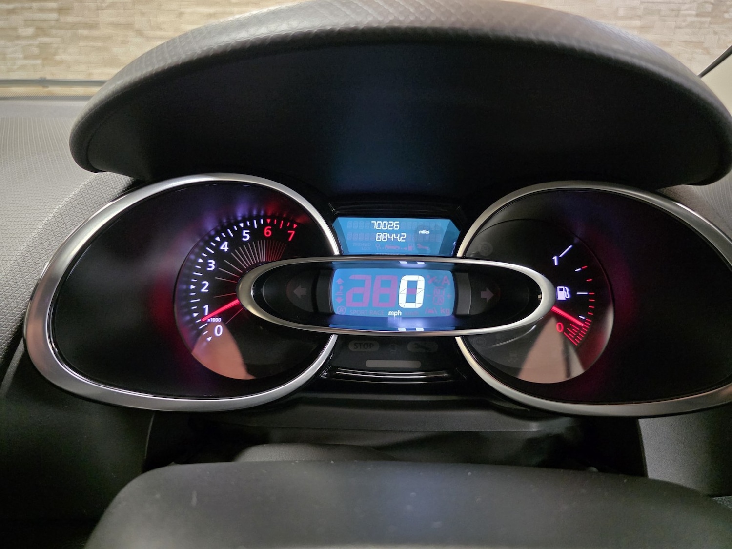 Used Renault Clio 2016 for sale - 77781609: Photo 14