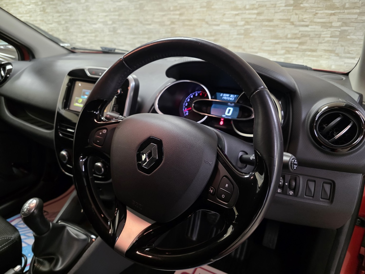 Used Renault Clio 2016 for sale - 77781609: Photo 5