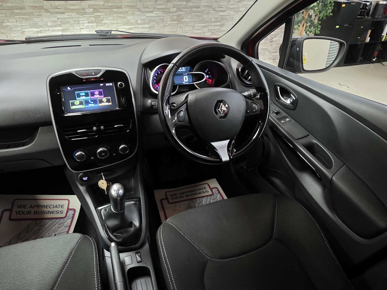 Used Renault Clio 2016 for sale - 77781609: Photo 8