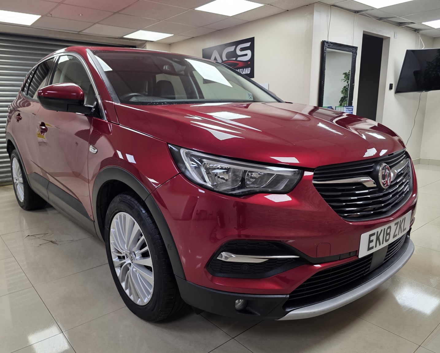 Used Vauxhall Grandland X 2018 for sale - 76821600: Photo 1