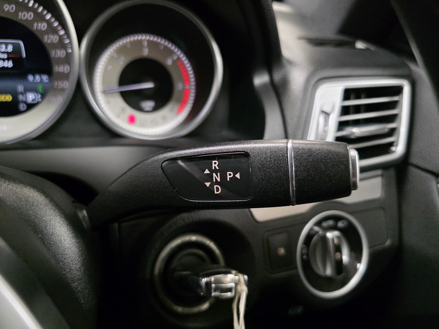 Used Mercedes-Benz E Class 2016 for sale - 78045637: Photo 15