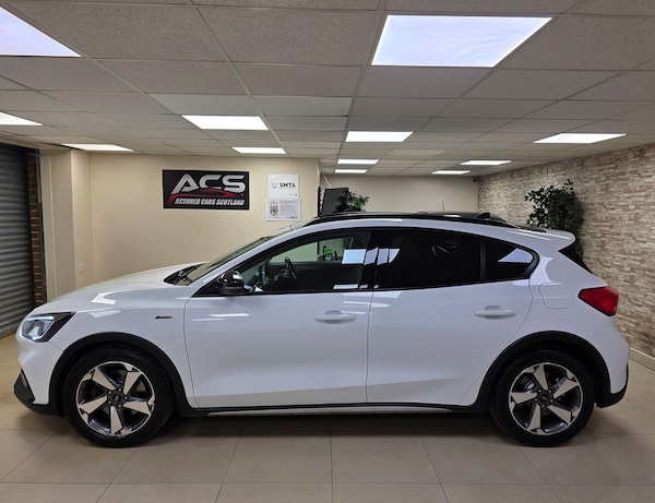 Used Ford Focus 2019 for sale - 74210706: Photo 4