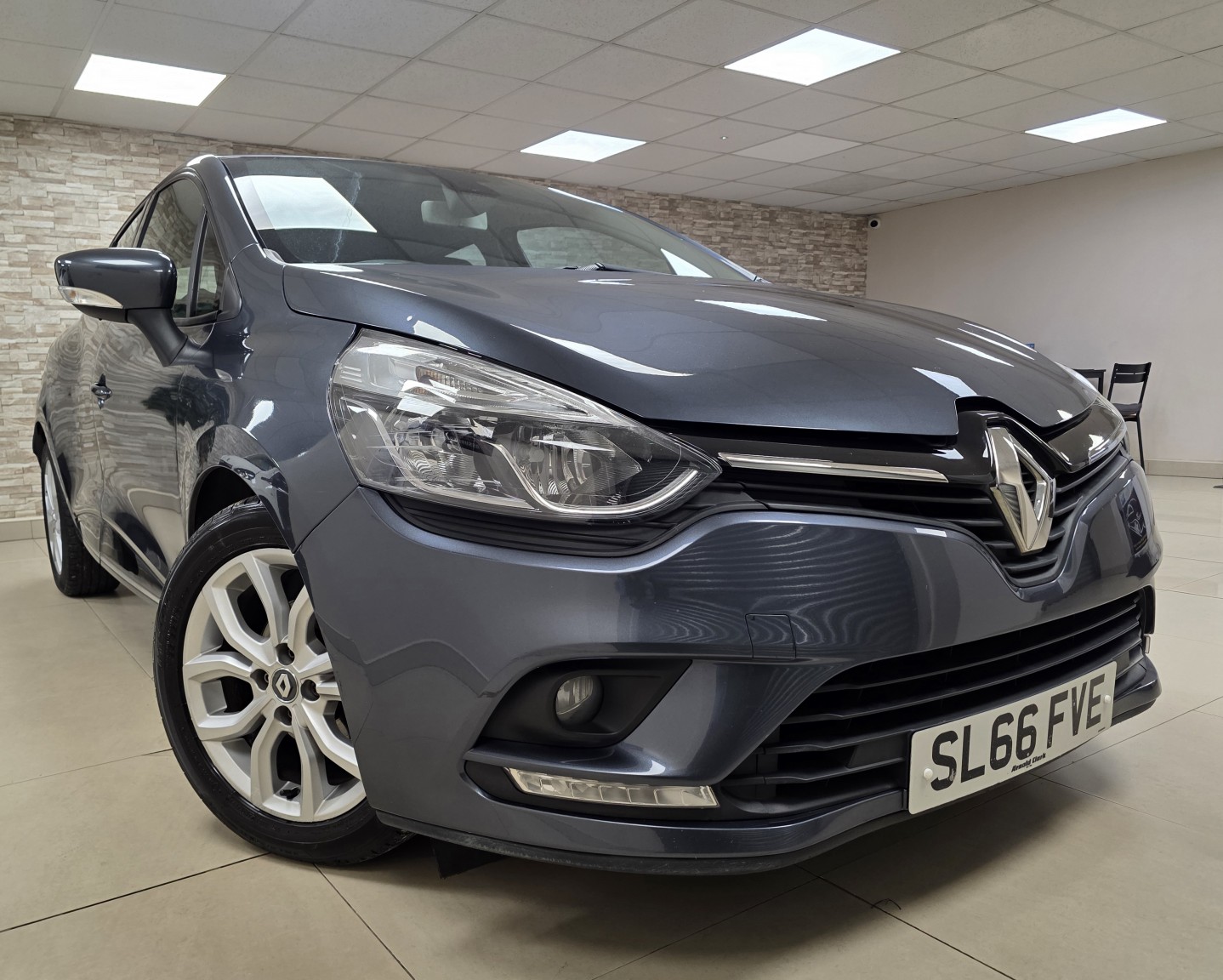 Used Renault Clio 2016 for sale - 76784947: Photo 1