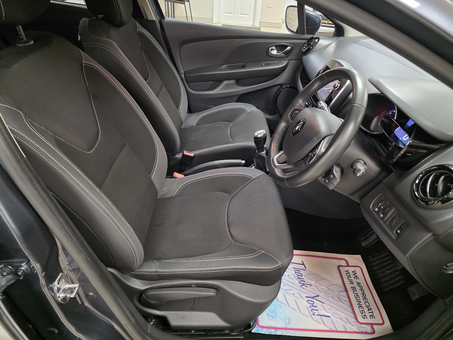 Used Renault Clio 2016 for sale - 76784947: Photo 18