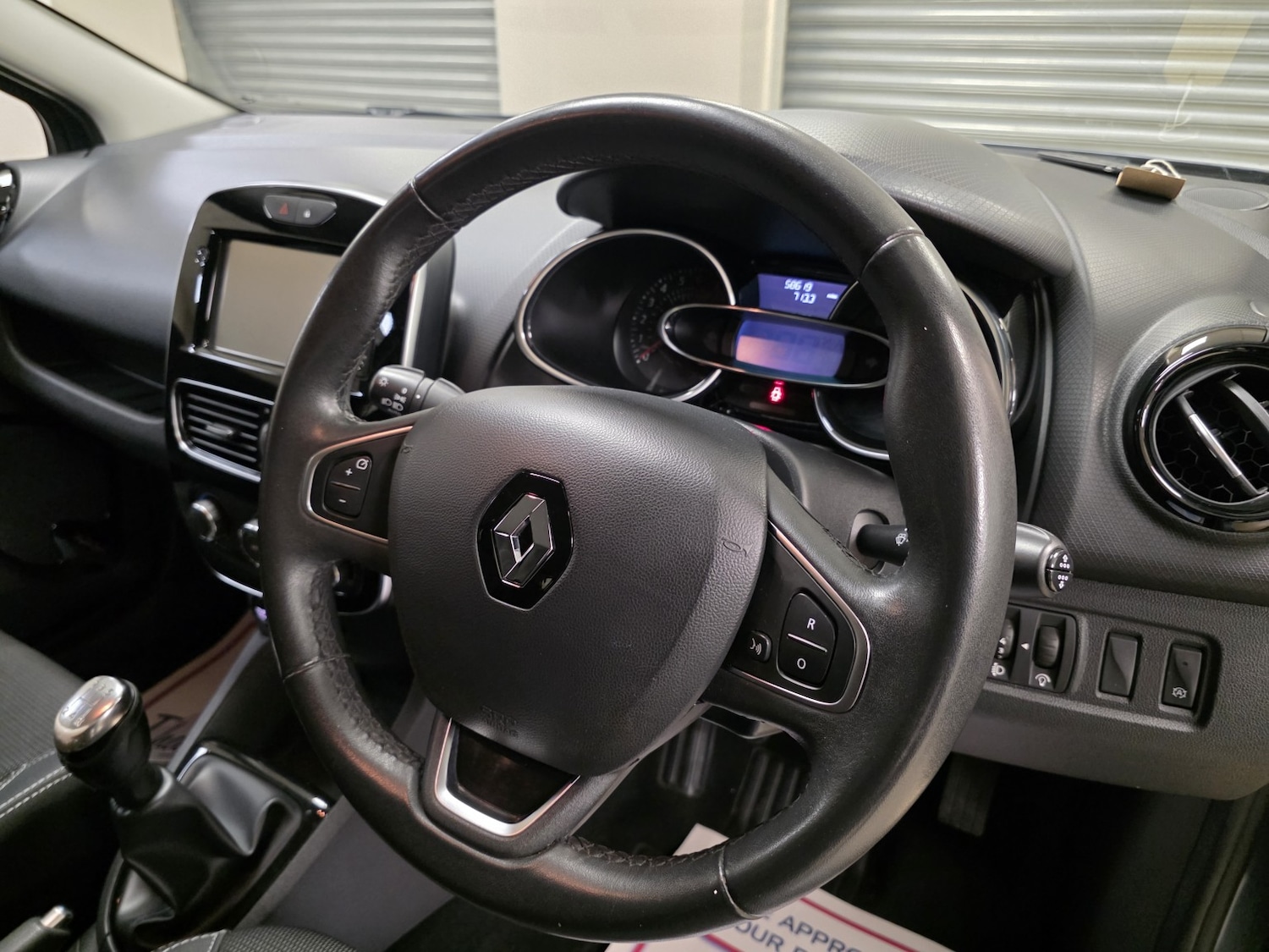 Used Renault Clio 2016 for sale - 76784947: Photo 5