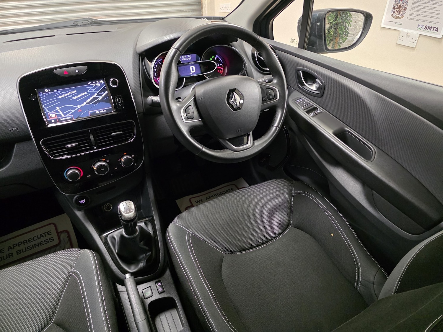 Used Renault Clio 2016 for sale - 76784947: Photo 6