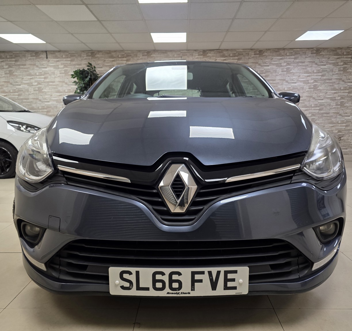 Used Renault Clio 2016 for sale - 76784947: Photo 9