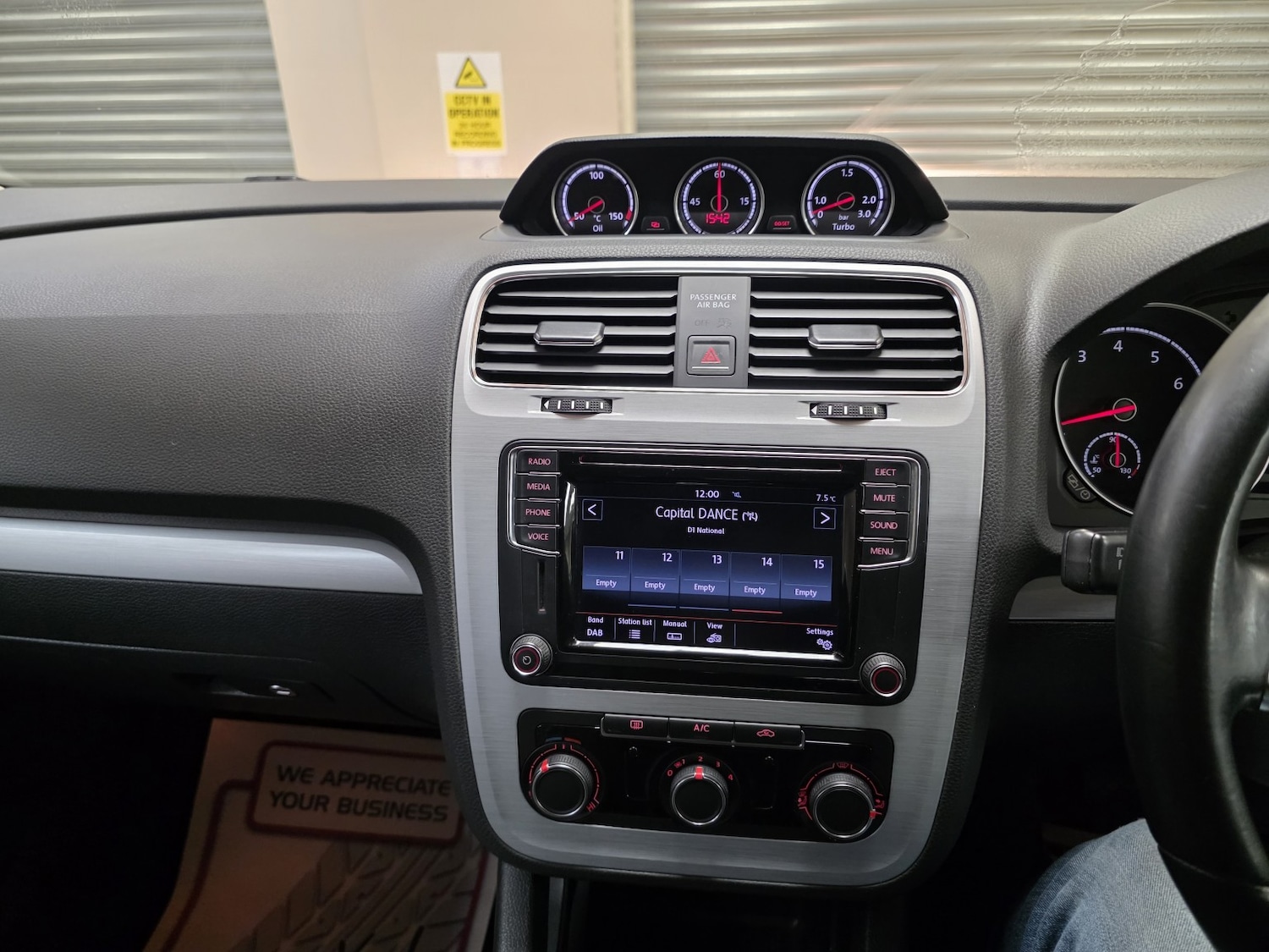 Used Volkswagen Scirocco 2016 for sale - 77921373: Photo 6