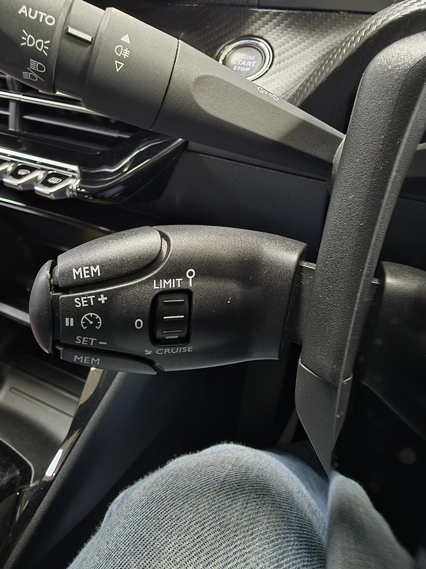 Used Peugeot 2008 2022 for sale - 77921355: Photo 6