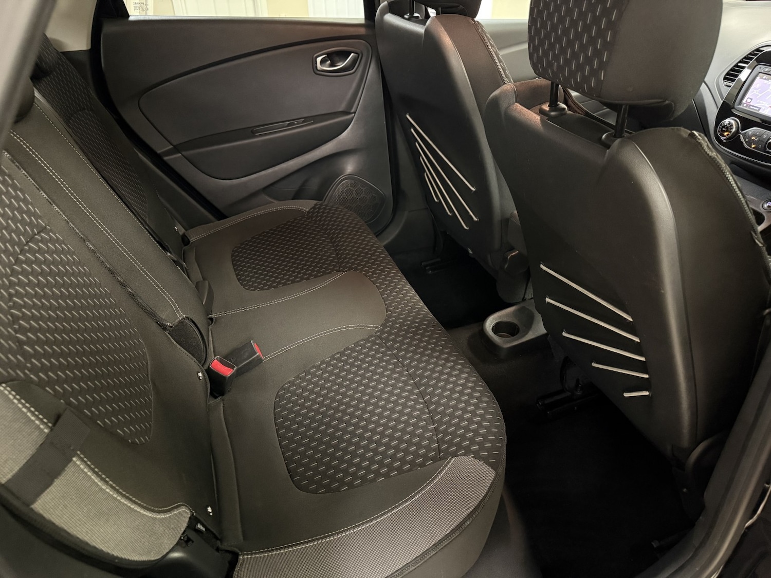 Used Renault Captur 2018 for sale - 77921374: Photo 19