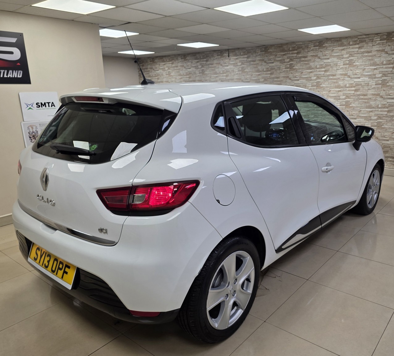 Used Renault Clio 2013 for sale - 77303718: Photo 3