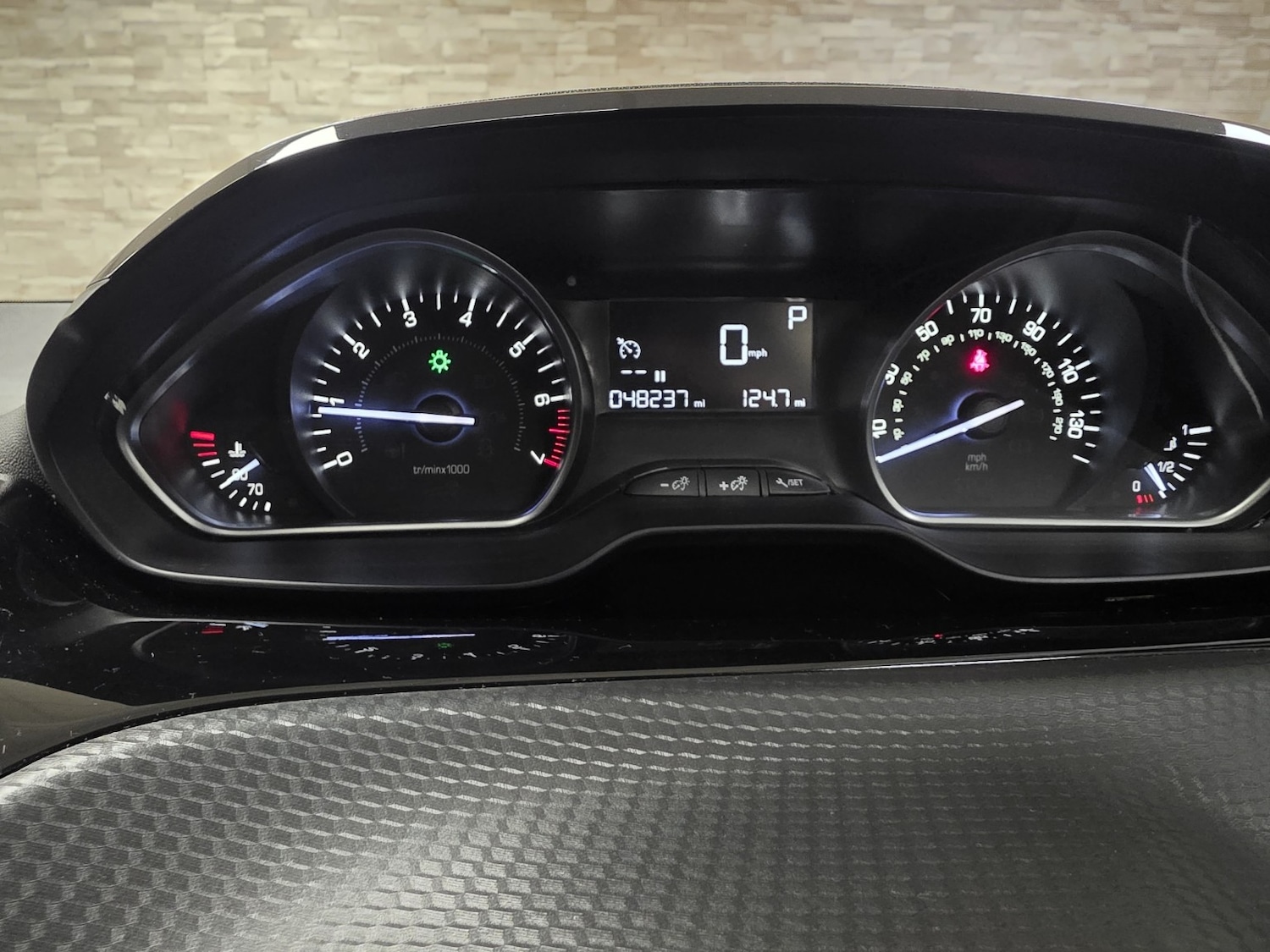 Used Peugeot 2008 2019 for sale - 78105923: Photo 15