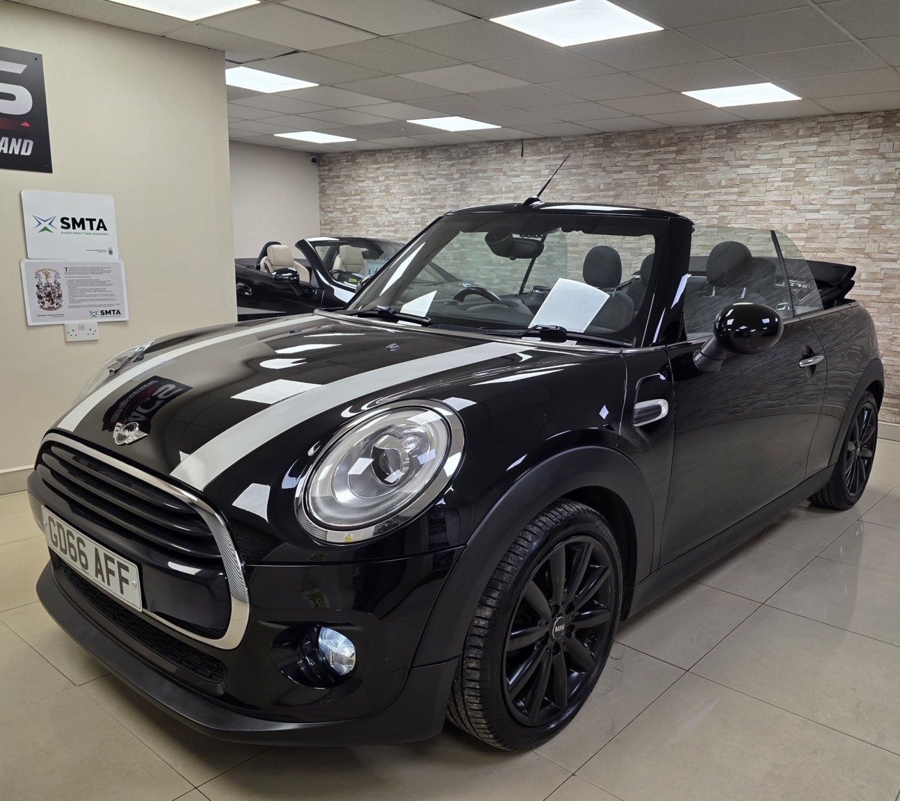 Used MINI Convertible 2016 for sale - 77494760: Photo 10