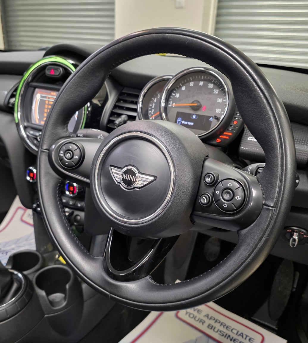 Used MINI Convertible 2016 for sale - 77494760: Photo 5