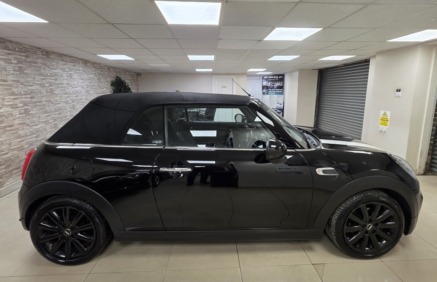 Used MINI Convertible 2016 for sale - 77494760: Photo 9