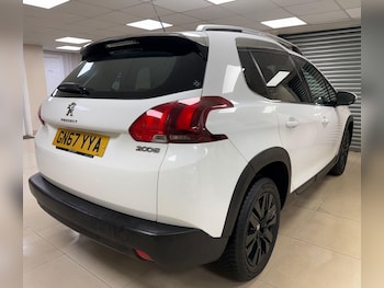 Used Peugeot 2008 2017 for sale - 76430999: Photo