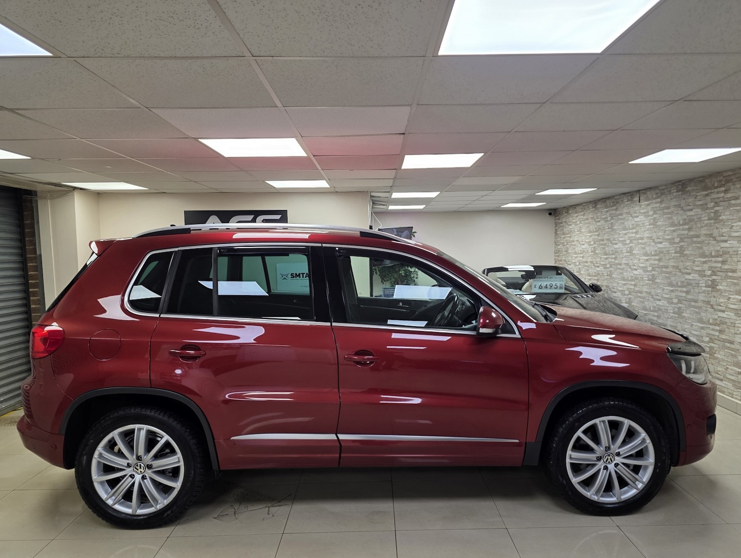Used Volkswagen Tiguan 2014 for sale - 77357411: Photo 2