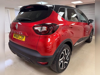 Used Renault Captur 2018 for sale - 76407503: Photo