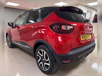 Used Renault Captur 2018 for sale - 76407503: Photo