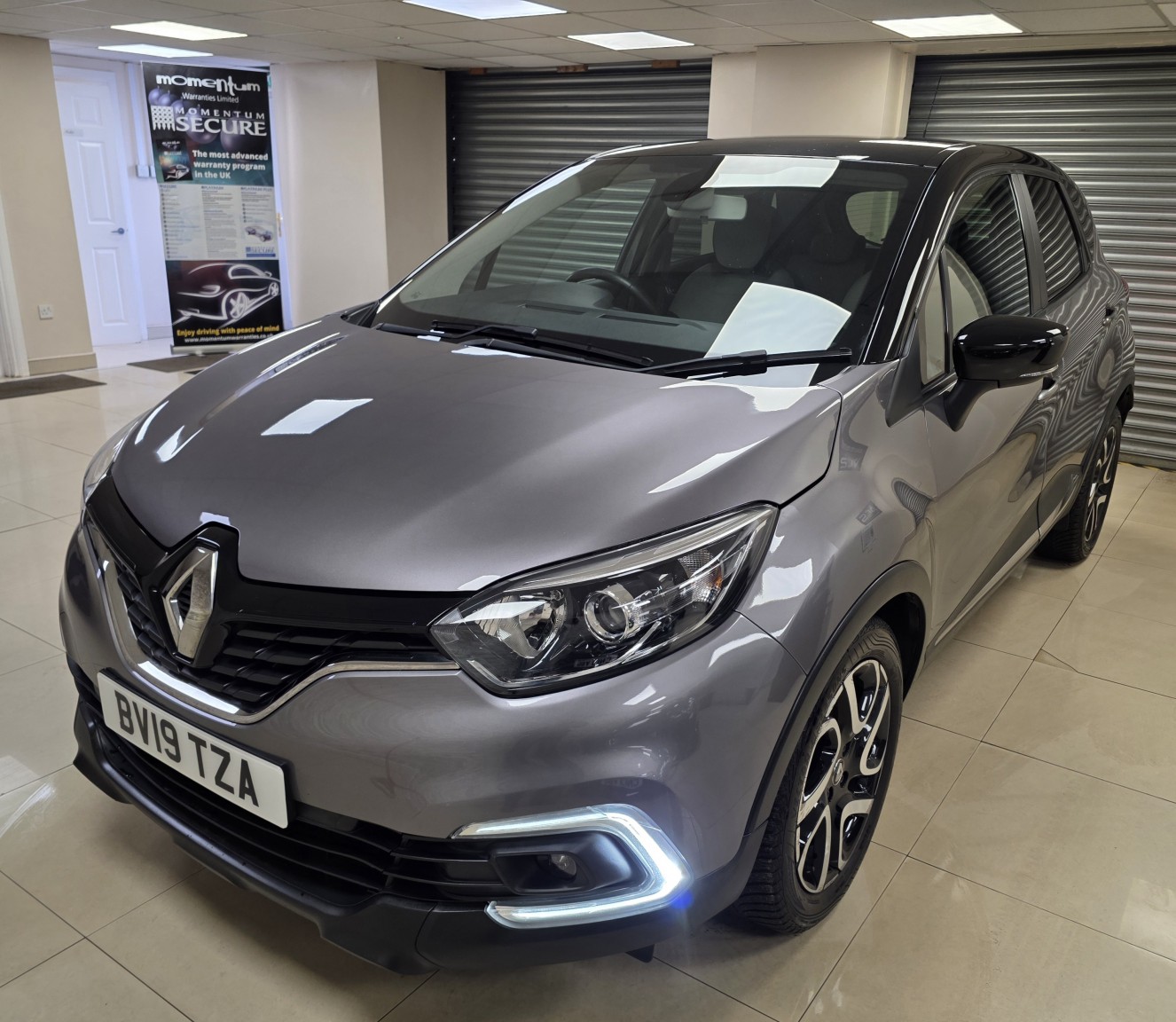 Used Renault Captur 2019 for sale - 77836883: Photo 2