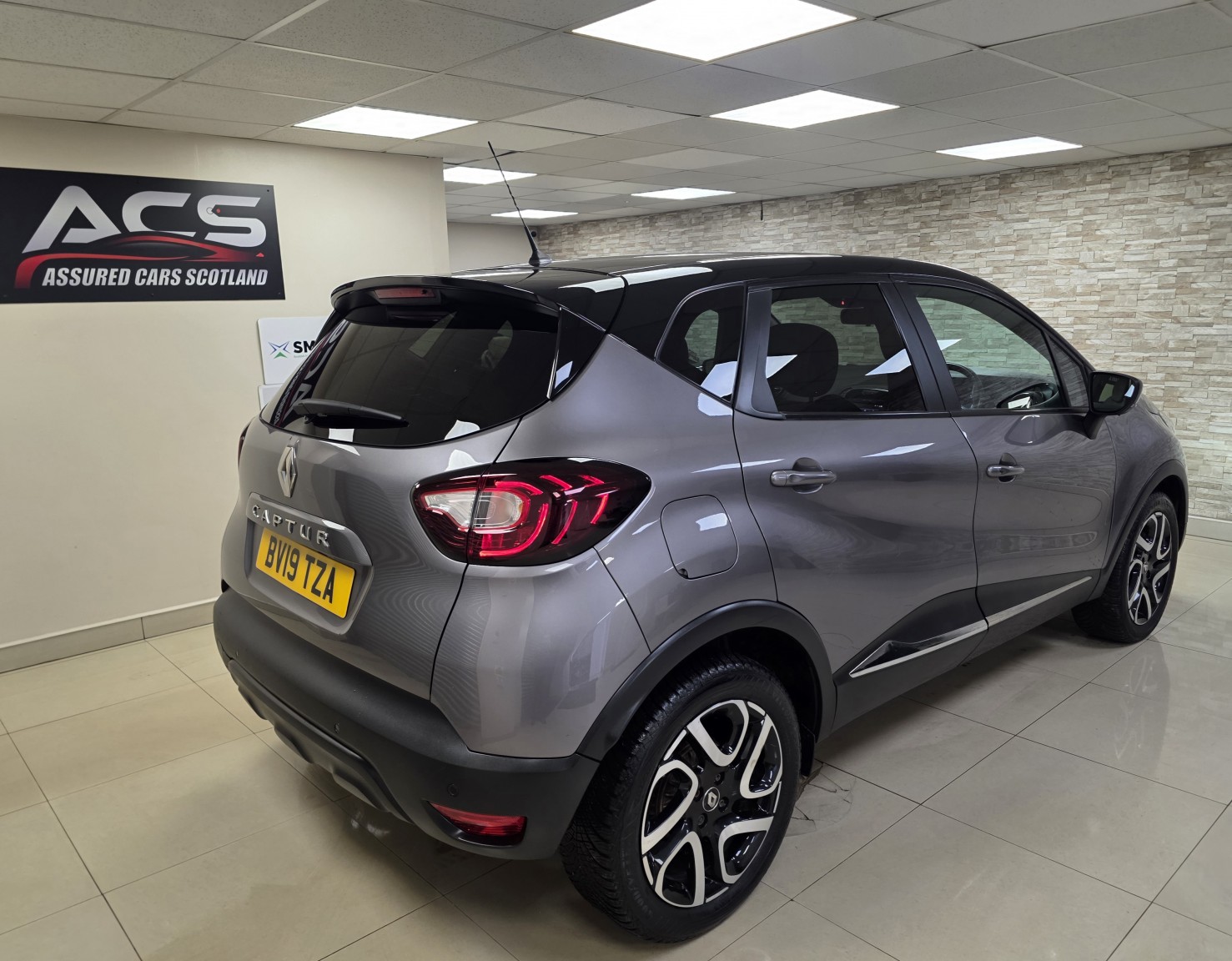 Used Renault Captur 2019 for sale - 77836883: Photo 3