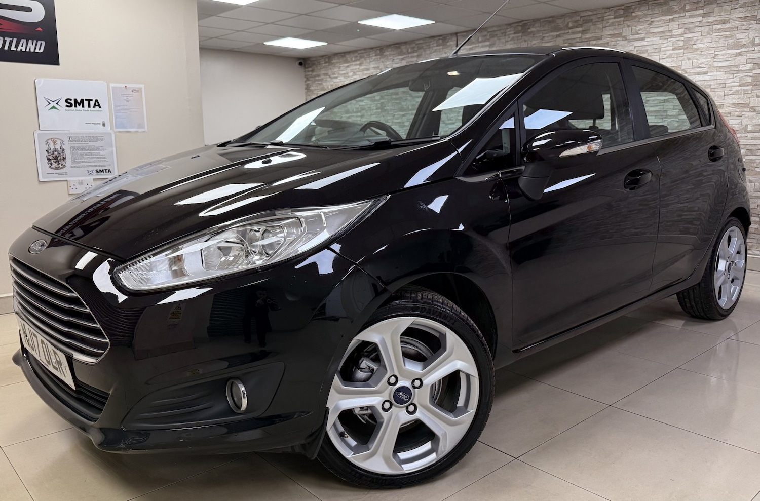 Used Ford Fiesta 2017 for sale - 77656265: Photo 2