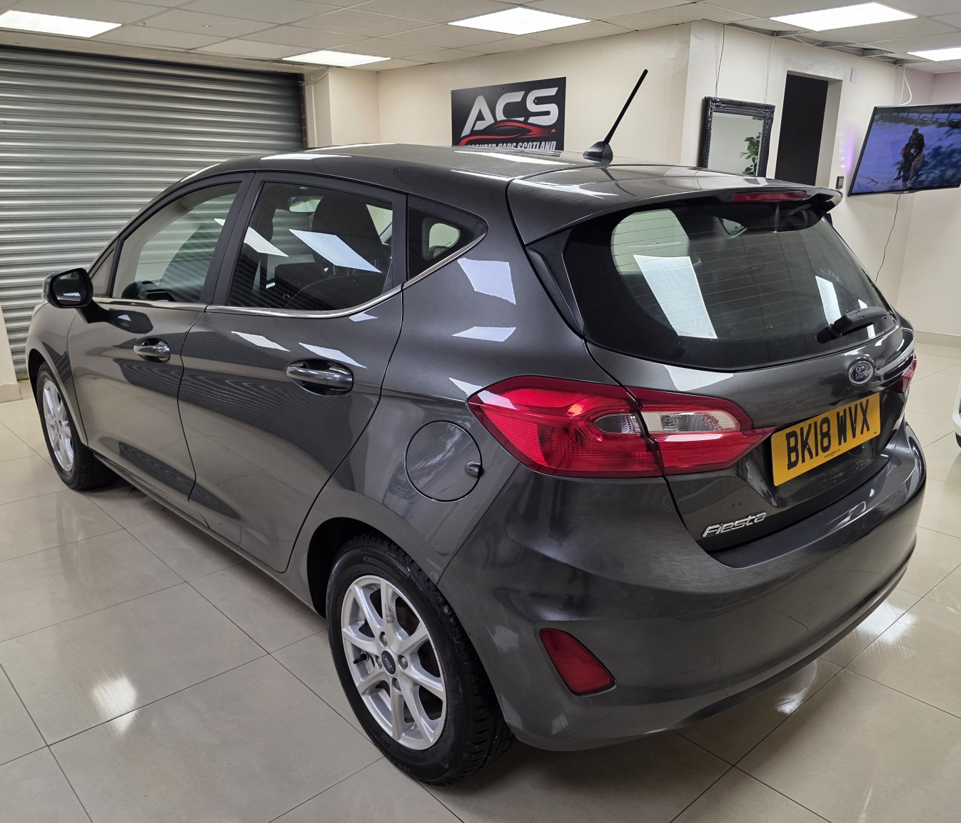Used Ford Fiesta 2018 for sale - 76784944: Photo 3
