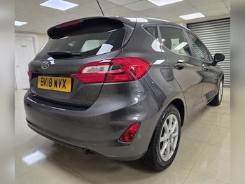 Used Ford Fiesta 2018 for sale - 76784944: Photo