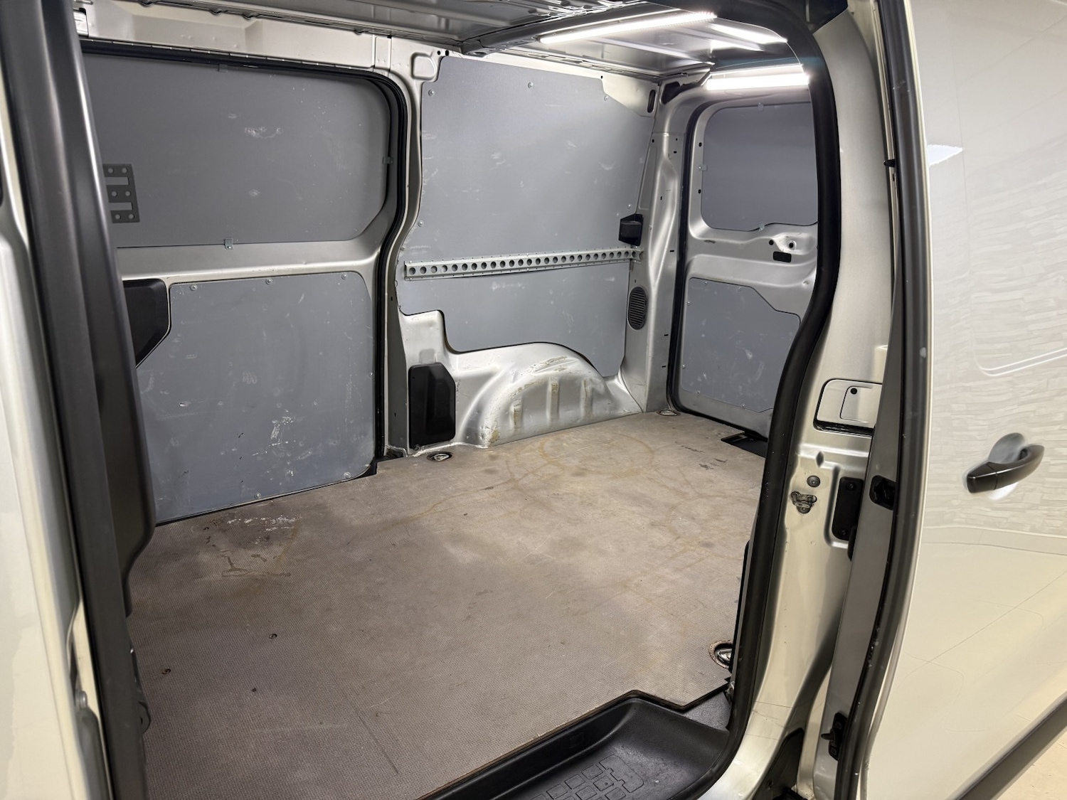 Used Peugeot Expert 2018 for sale - 76643442: Photo 17