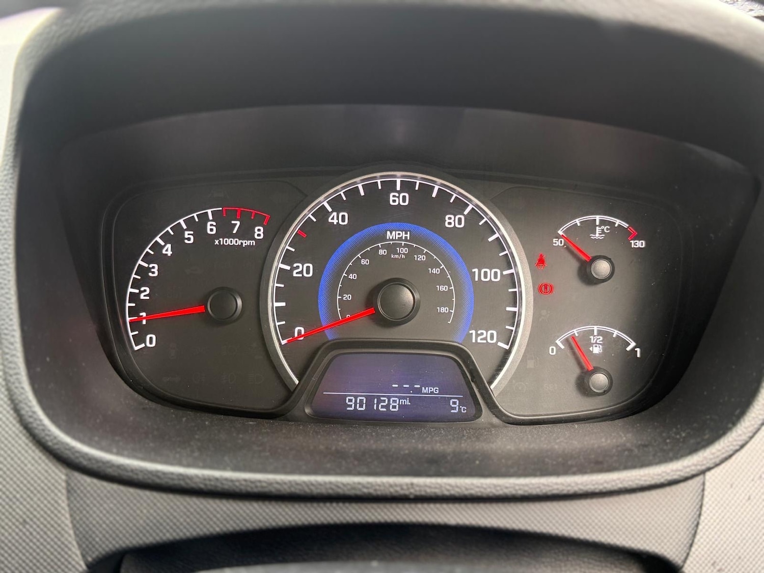 Used Hyundai i10 2017 for sale - 76863513: Photo 17