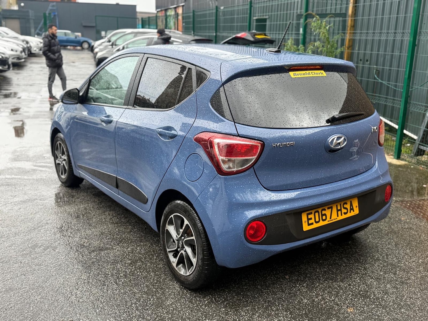 Used Hyundai i10 2017 for sale - 76863513: Photo 3