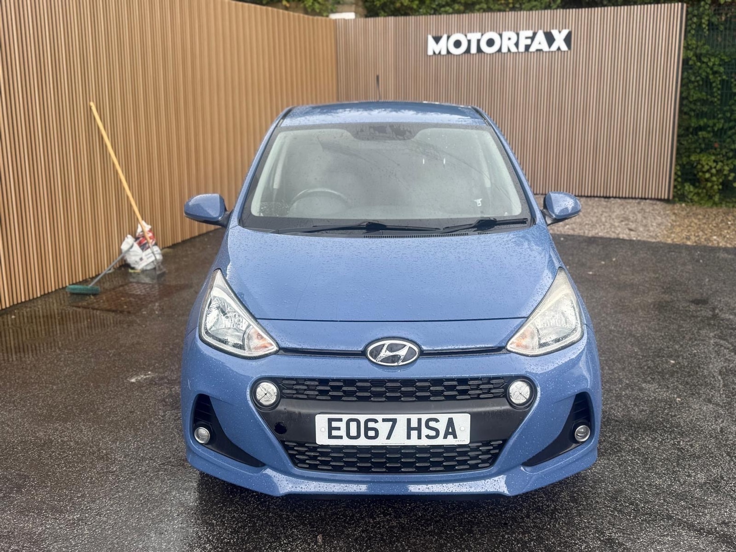 Used Hyundai i10 2017 for sale - 76863513: Photo 7
