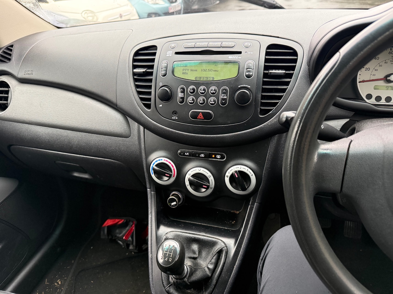 Used Hyundai i10 2010 for sale - 76950906: Photo 9