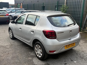 Used Dacia Sandero 2017 for sale - 79284161: Photo