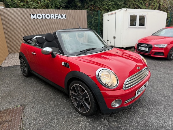 Used MINI Convertible 2010 for sale - 76332391: Photo 10