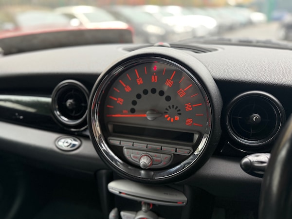 Used MINI Convertible 2010 for sale - 76332391: Photo 13
