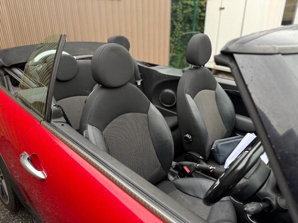Used MINI Convertible 2010 for sale - 76332391: Photo 17