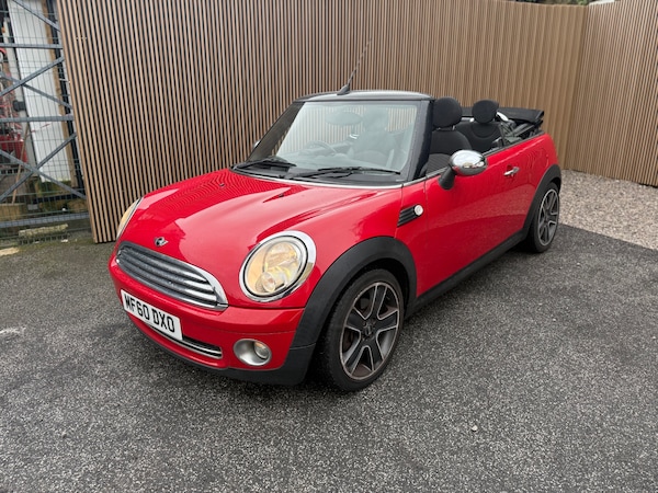 Used MINI Convertible 2010 for sale - 76332391: Photo 3