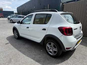Used Dacia Sandero Stepway 2019 for sale - 79101928: Photo