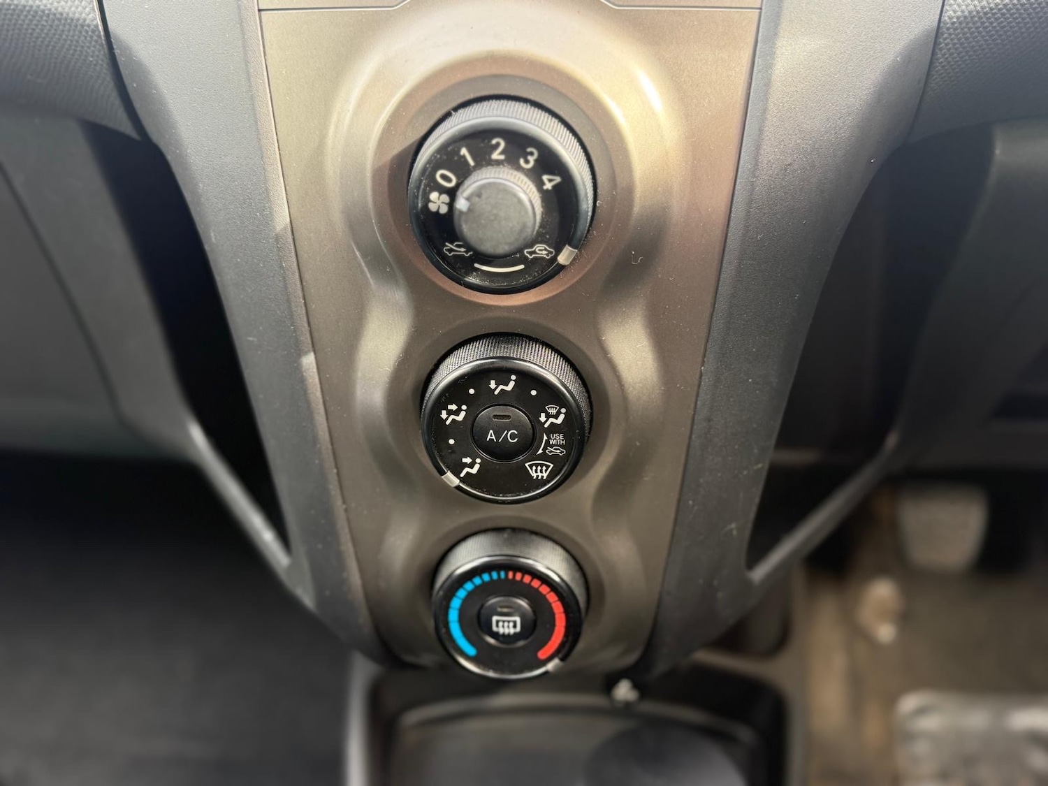 Used Toyota Yaris 2009 for sale - 76504534: Photo 9