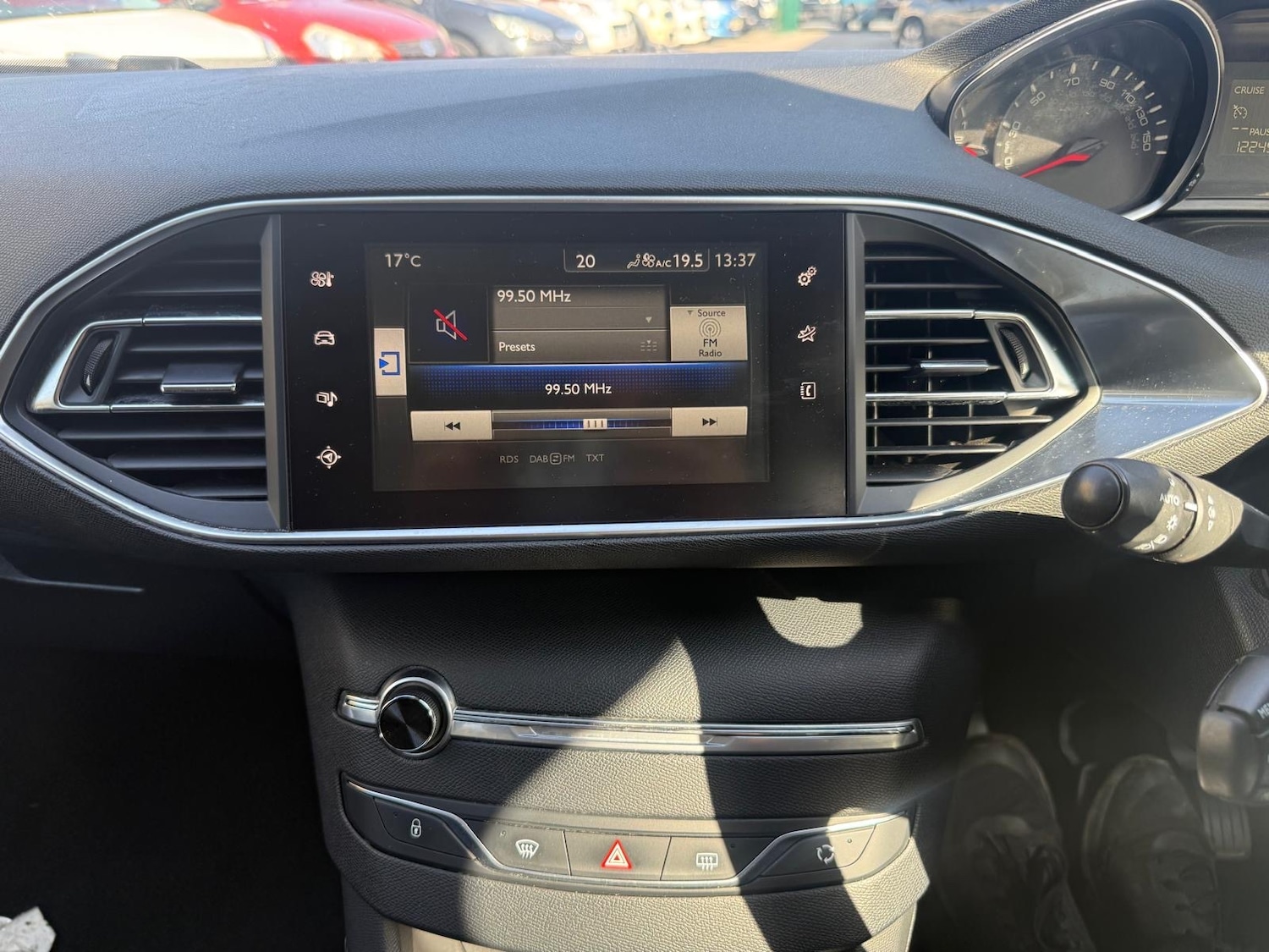 Used Peugeot 308 2015 for sale - 77935402: Photo 21