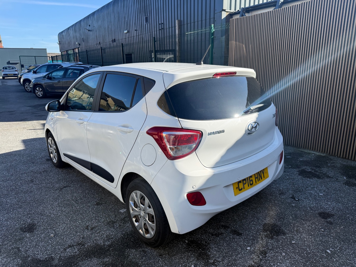 Used Hyundai i10 2016 for sale - 77766571: Photo 3